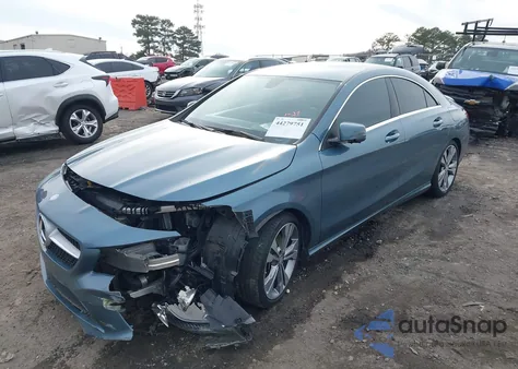 2014 Mercedes-Benz Cla 250 z USA, uszkodzony, nr VIN WDDSJ4EB6EN031762